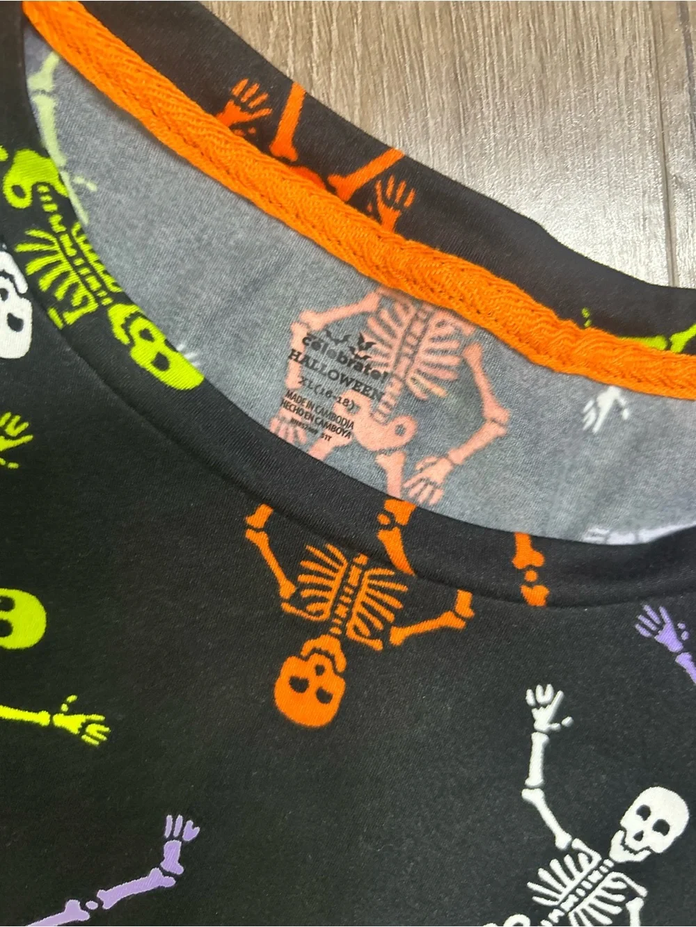 Black Halloween Skeleton Print sleep shirt